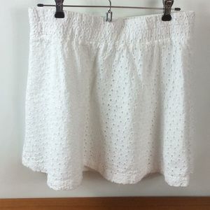 Mossimo white cotton ilet embroidered skirt. NWOT